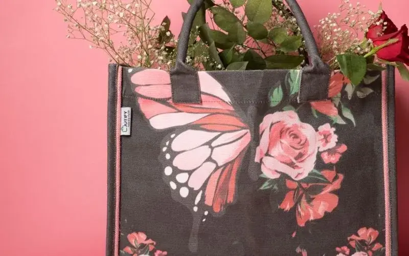 Jute vs Canvas Bags